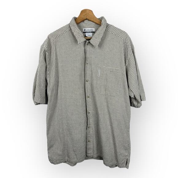 Columbia Mens size Large Short Sleeve Button Down Shirt Striped Checkered xm7120 - Picture 1 of 9